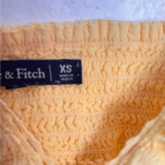 Abercrombie and fitch top - Picture 2 of 2